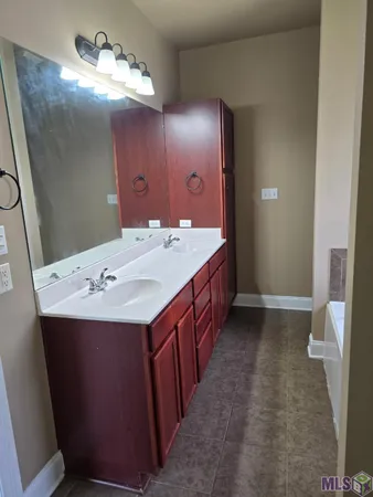 $299,900 | 14050 Serenity Cove Drive, Gonzales, LA 70737