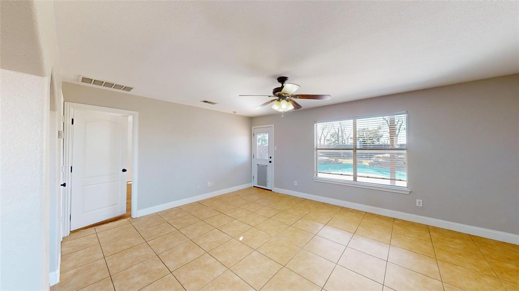 121 Sunset Lane Whitewright, TX 75491 - Photo 4 of 36