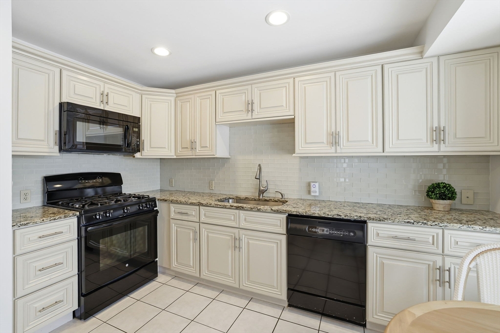 34 Ladds Way, Unit 34 Scituate, MA 02066 - Photo 13 of 32