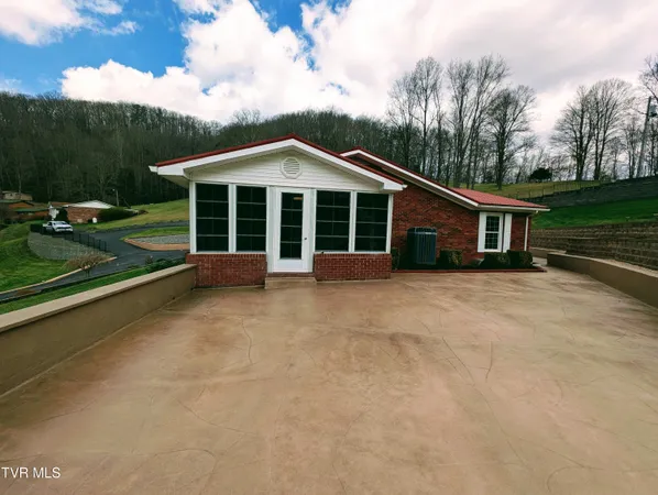 $350,000 | 218 7th Street Northeast, Norton, VA 24273