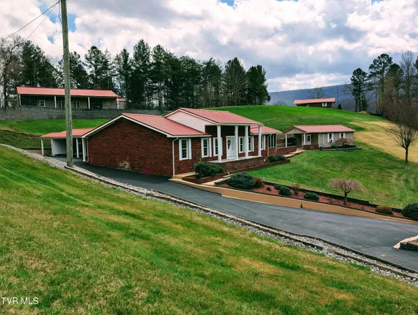 $350,000 | 218 7th Street Northeast, Norton, VA 24273