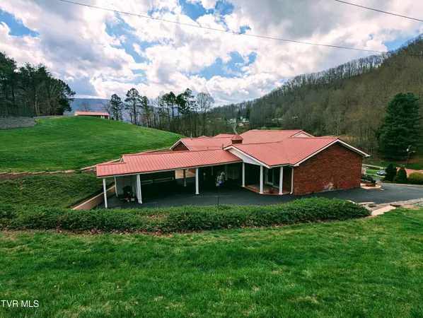 $350,000 | 218 7th Street Northeast, Norton, VA 24273