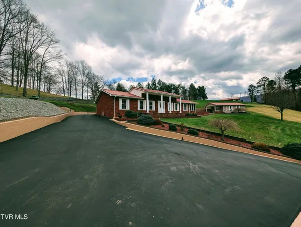$350,000 | 218 7th Street Northeast, Norton, VA 24273
