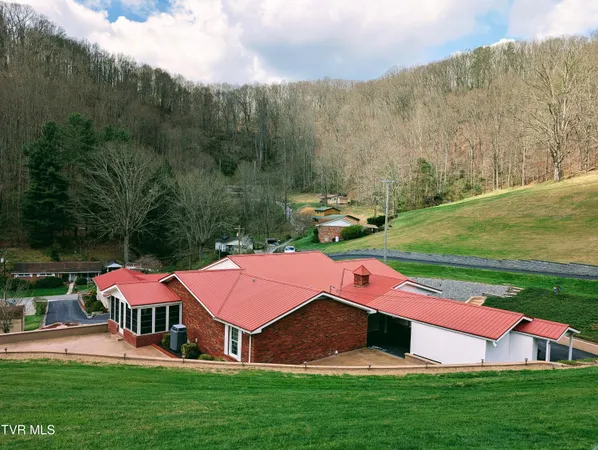 $350,000 | 218 7th Street Northeast, Norton, VA 24273