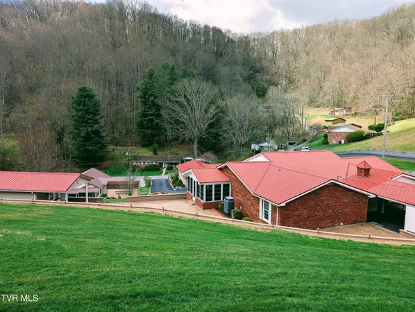 $350,000 | 218 7th Street Northeast, Norton, VA 24273