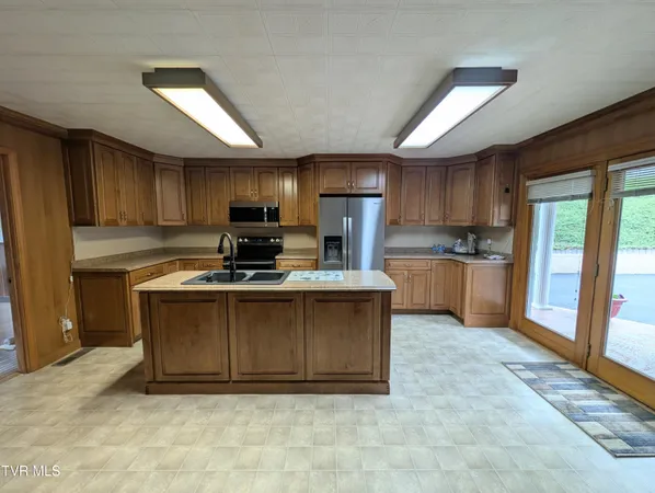 $350,000 | 218 7th Street Northeast, Norton, VA 24273