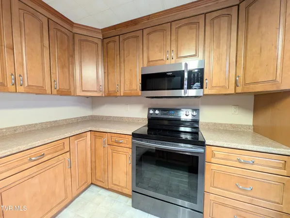 $350,000 | 218 7th Street Northeast, Norton, VA 24273