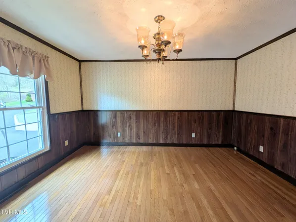 $350,000 | 218 7th Street Northeast, Norton, VA 24273
