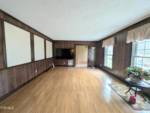 $350,000 | 218 7th Street Northeast, Norton, VA 24273