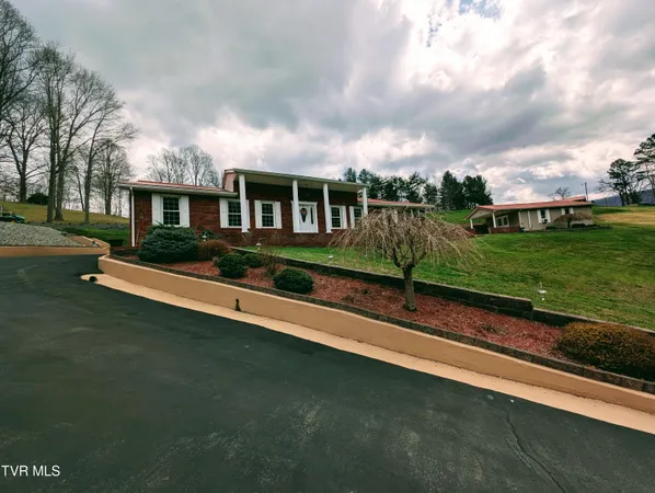 $350,000 | 218 7th Street Northeast, Norton, VA 24273