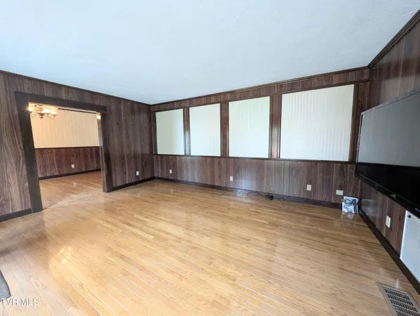 $350,000 | 218 7th Street Northeast, Norton, VA 24273