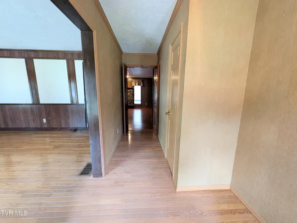 $350,000 | 218 7th Street Northeast, Norton, VA 24273