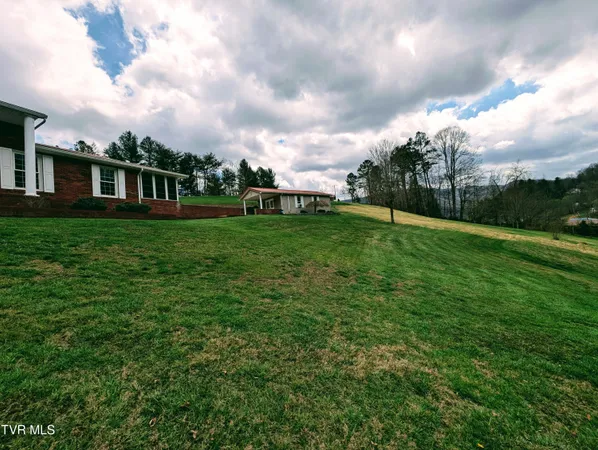 $350,000 | 218 7th Street Northeast, Norton, VA 24273