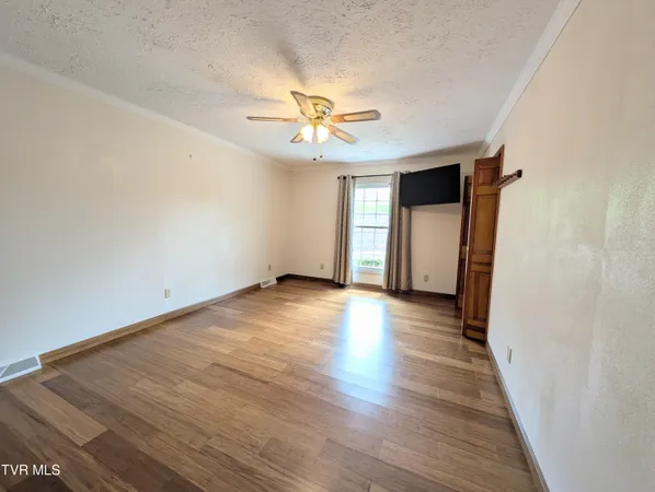 $350,000 | 218 7th Street Northeast, Norton, VA 24273