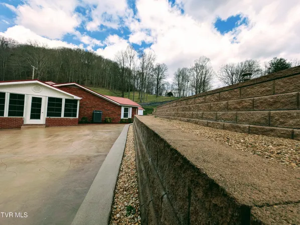 $350,000 | 218 7th Street Northeast, Norton, VA 24273