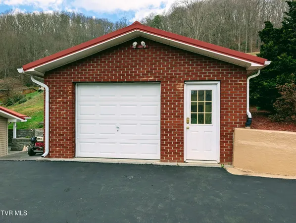 $350,000 | 218 7th Street Northeast, Norton, VA 24273