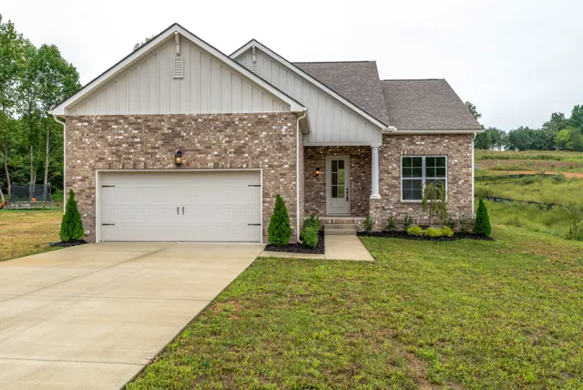 $387,900 | 54 Hunters Lane, Springfield, TN 37172