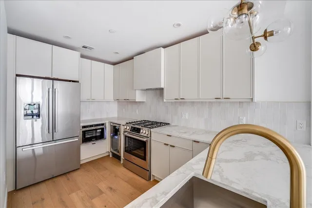 $1,349,000 | 418 Monroe Street, Unit 201, Hoboken, NJ 07030