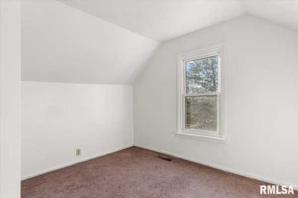 $110,000 | 521 Lincoln Street, Divernon, IL 62530