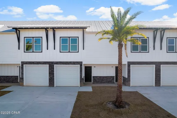 $1,995 | 7043 Patronis Drive, Panama City, FL 32408