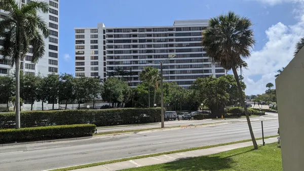 $2,300 | 501 Three Islands Boulevard, Unit 112, Hallandale Beach, FL 33009