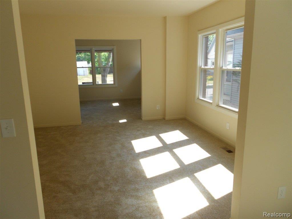 54 Pine Street River Rouge, MI 48218 - Photo 5 of 18 Dining Room