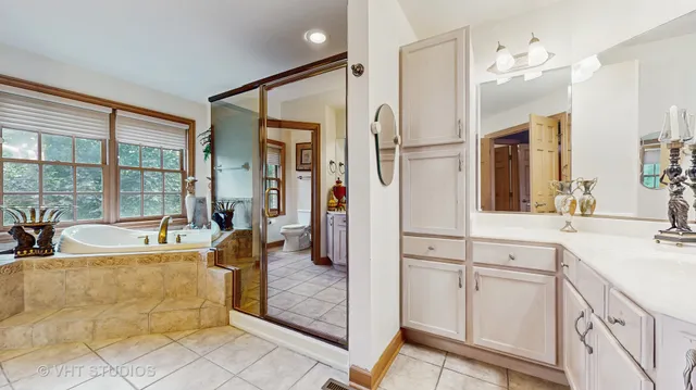 $1,199,999 | 1527 Lexington Circle, Schaumburg, IL 60173