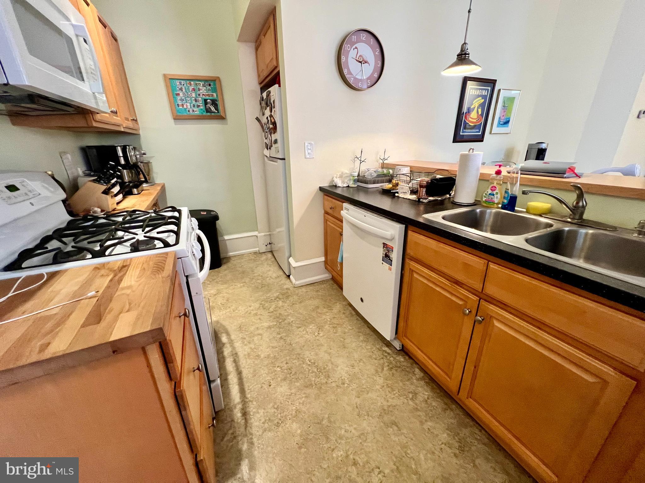 129 East Durham Street Philadelphia, PA 19119 - Photo 5 of 23 1st fl. apt. kitchen