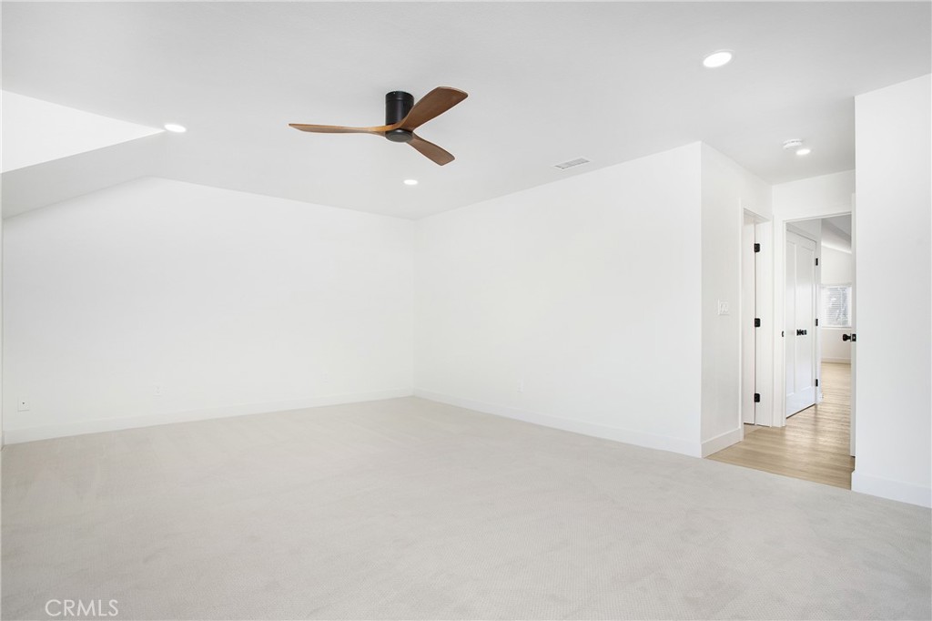 6265 Majorca Circle Long Beach, CA 90803 - Photo 15 of 38 a view of a small space