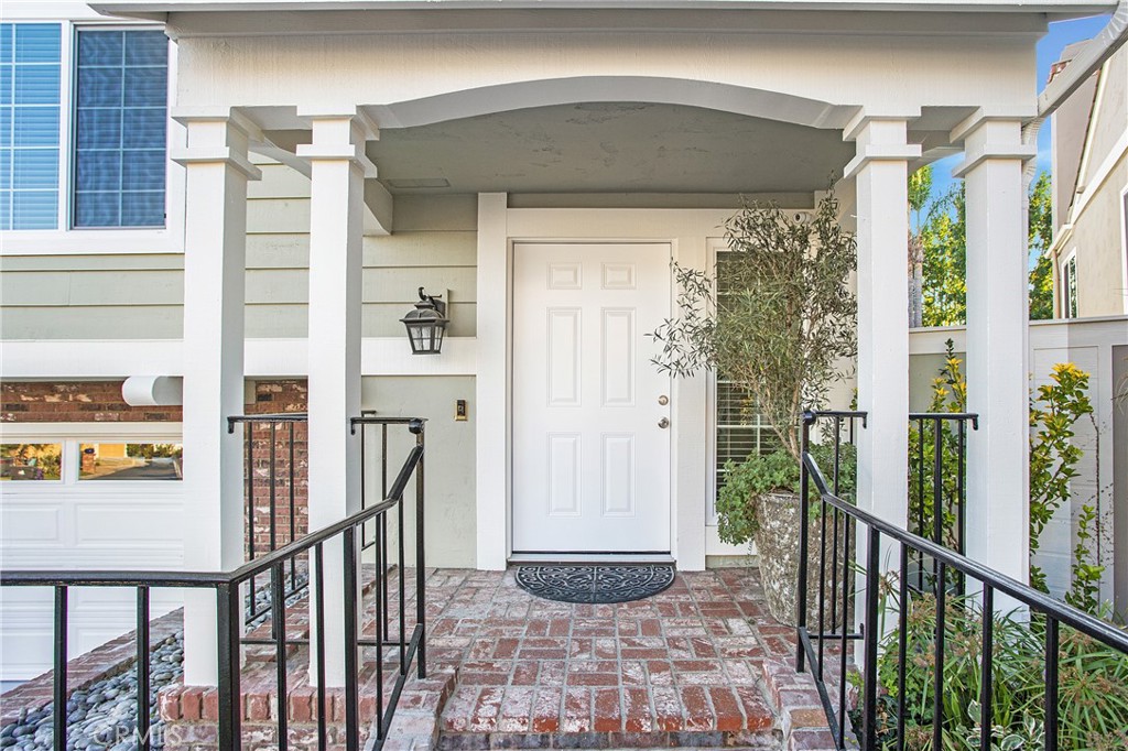 6265 Majorca Circle Long Beach, CA 90803 - Photo 2 of 38