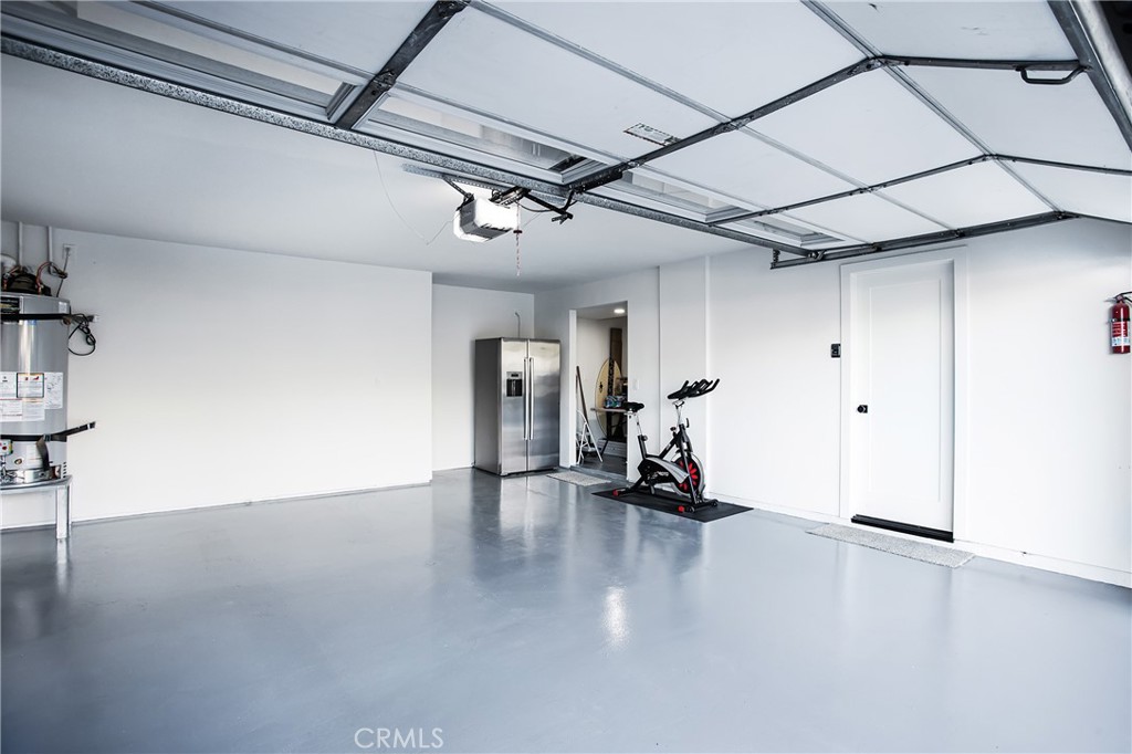 6265 Majorca Circle Long Beach, CA 90803 - Photo 31 of 38 a view of a room with gym equipment