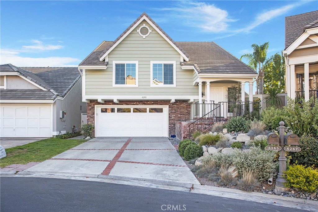 6265 Majorca Circle Long Beach, CA 90803 - Photo 32 of 38 front view of a house with a yard