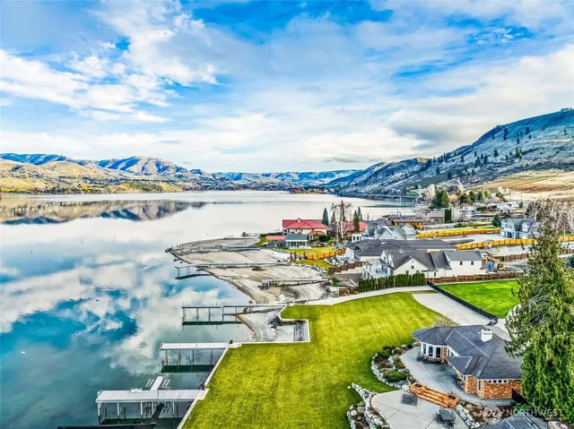 $10,950,000 | 4102-4060 Us Highway, Chelan, WA 98816