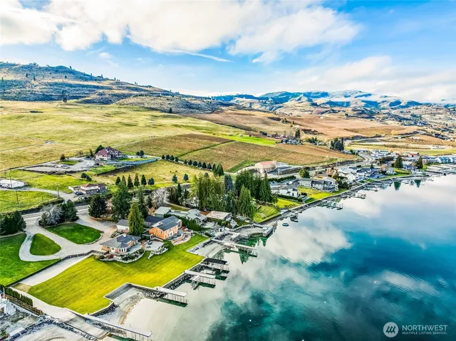 $10,950,000 | 4102-4060 Us Highway, Chelan, WA 98816