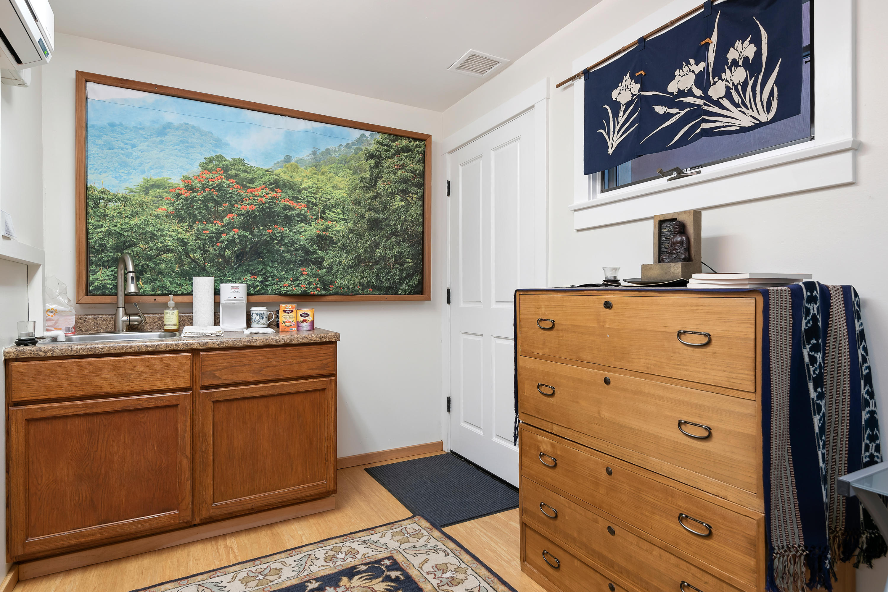 209 Mohawk Road Santa Barbara, CA 93109 - Photo 49 of 50 Sink in Guest Studio Office