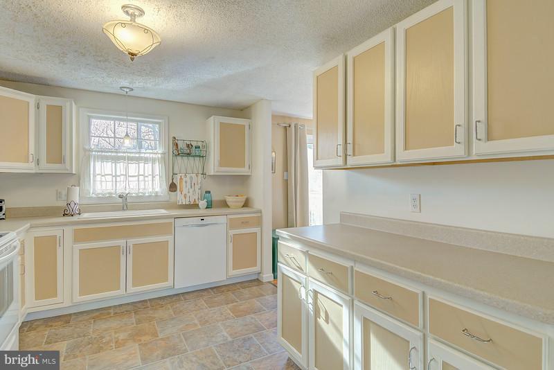 8269 Sycamore Road Lusby, MD 20657 - Photo 5 of 26 Kitchen