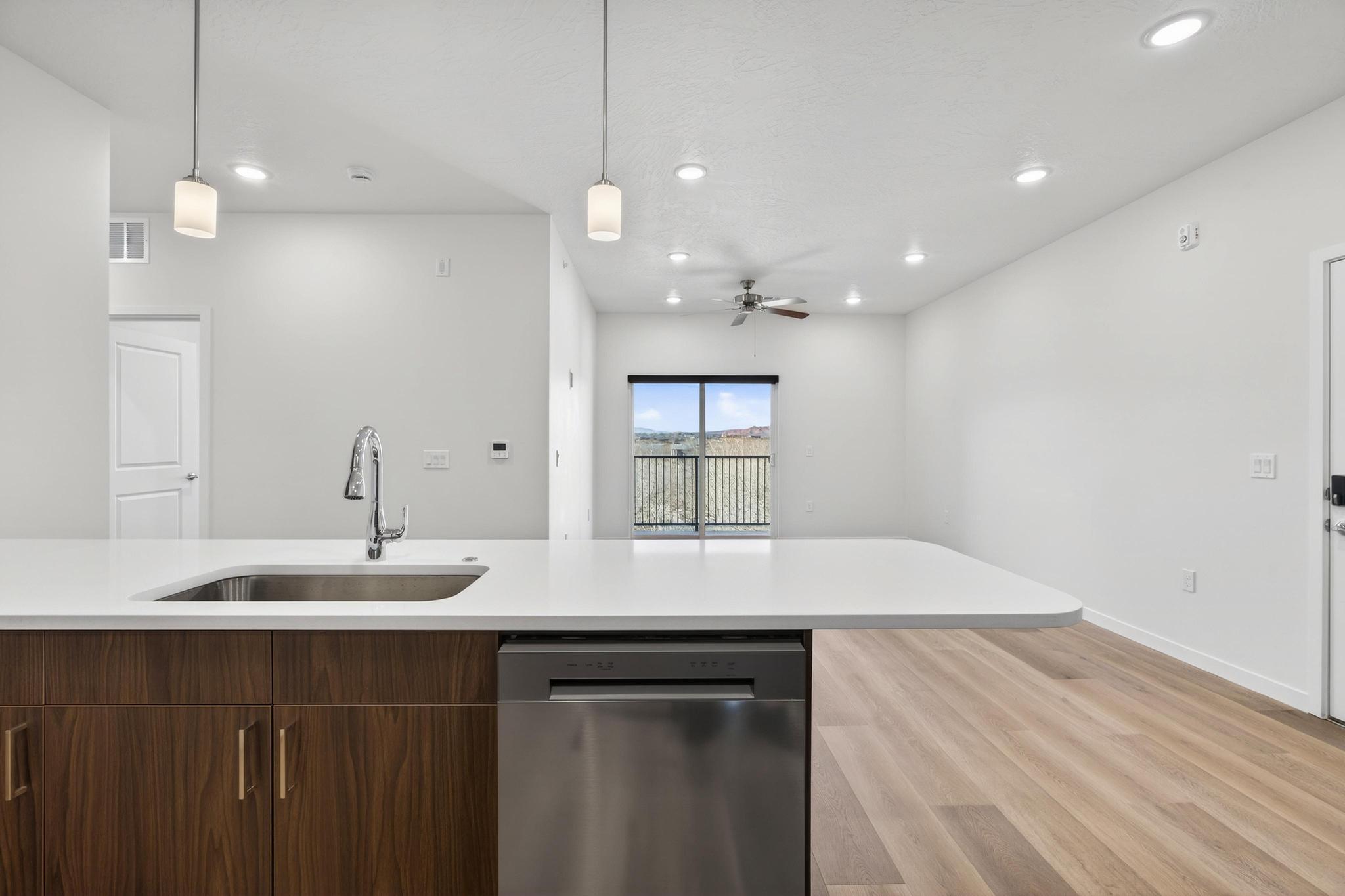 983 West State Street, Unit C203 Hurricane, UT 84737 - Photo 11 of 48 DSC09569