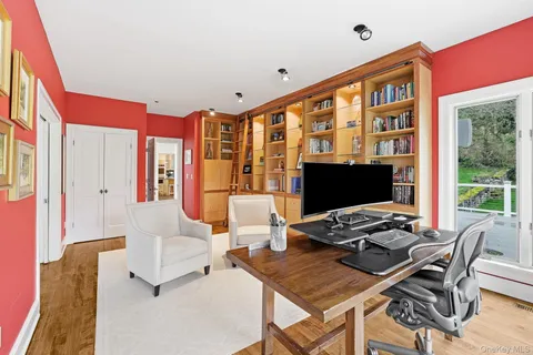 $2,195,000 | 22 Random Farms Circle, Chappaqua, NY 10514