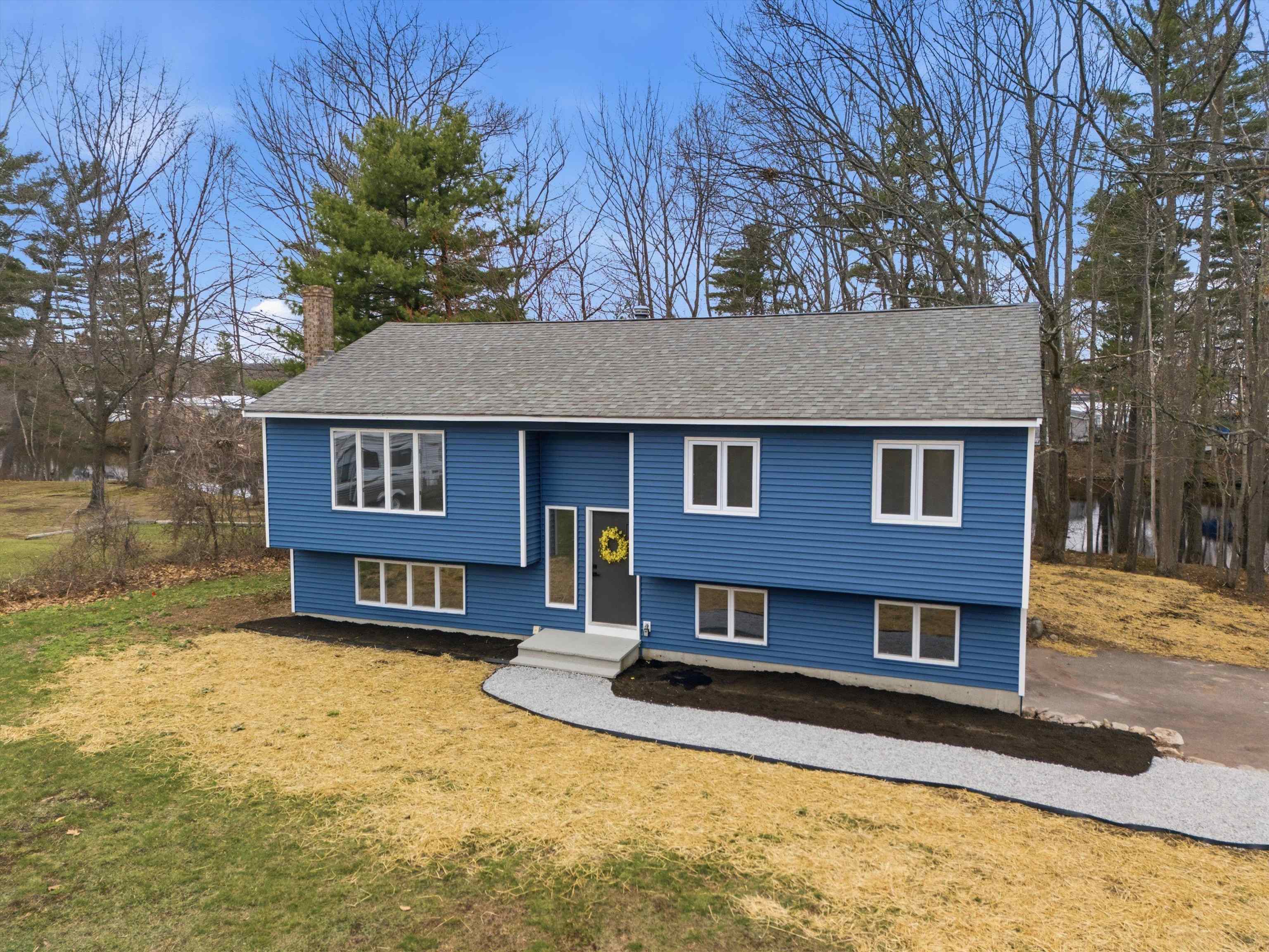 5 St James Terrace Rochester, NH 03867 - Photo 7 of 54 Gallery Image 7