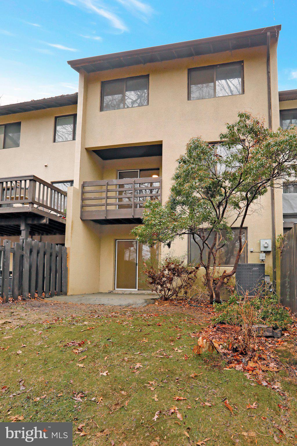 11930 Barrel Cooper Court Reston, VA 20191 - Photo 42 of 48 Gallery Image 42