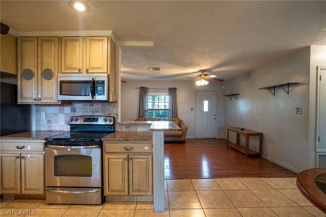 1454 Collins Road Fort Myers, FL 33919 - Photo 4 of 26