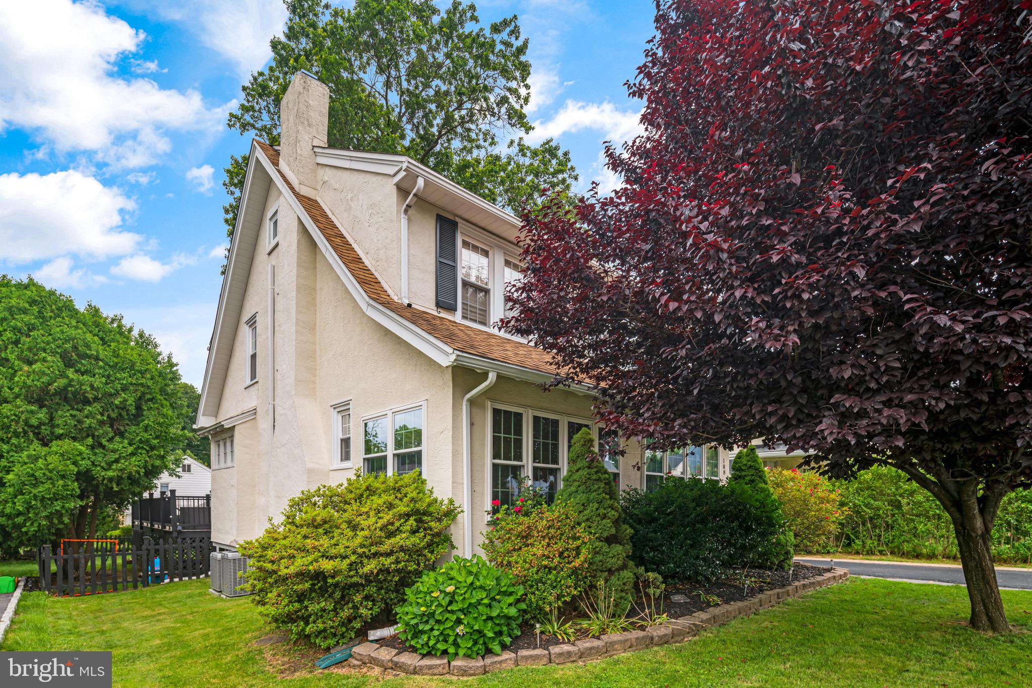108 Yale Road Havertown, PA 19083 - Photo 3 of 31