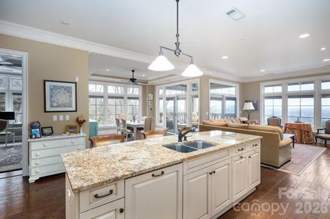 $2,000,000 | 288 Macon Avenue, Unit 301, Asheville, NC 28804