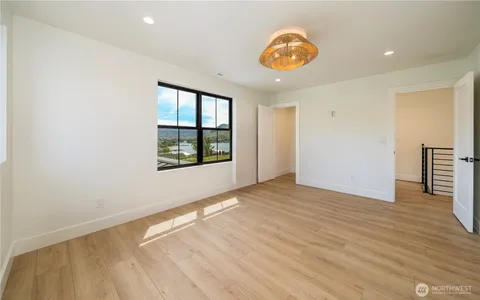 $1,749,998 | 203 Bluebell Lane, Chelan, WA 98816