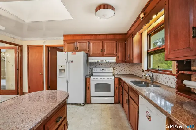 $499,900 | 4487 Madison Avenue, Trumbull, CT 06611