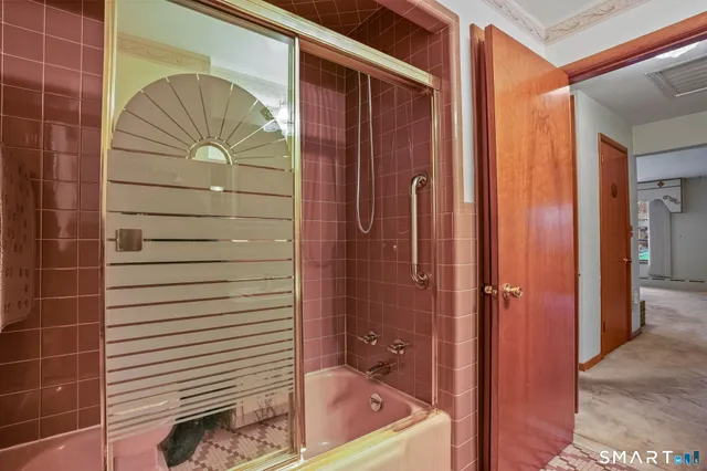 $499,900 | 4487 Madison Avenue, Trumbull, CT 06611