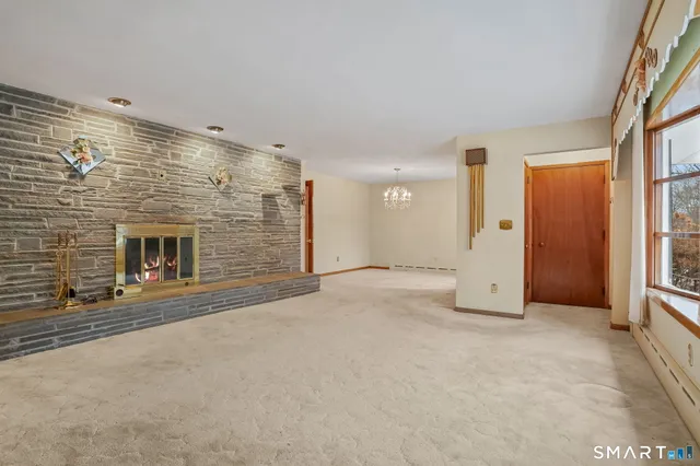 $499,900 | 4487 Madison Avenue, Trumbull, CT 06611