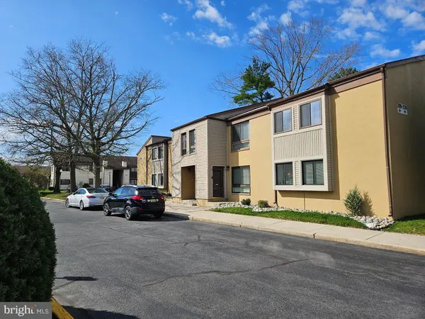 $2,300 | 210 James Court, Marlton, NJ 08053