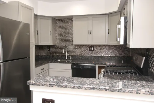 $2,300 | 210 James Court, Marlton, NJ 08053