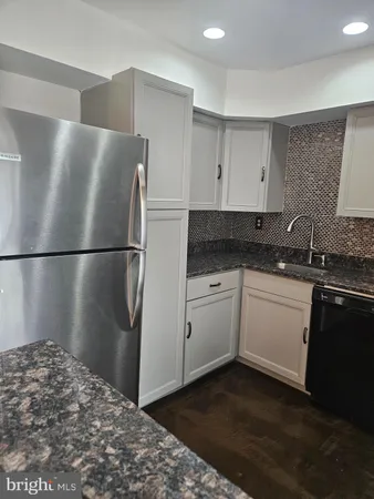 $2,300 | 210 James Court, Marlton, NJ 08053